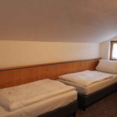 Alpenhotel Widderstein Міттельберг Номер фото