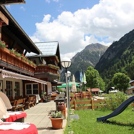 Alpenhotel Widderstein Міттельберг Екстер'єр фото