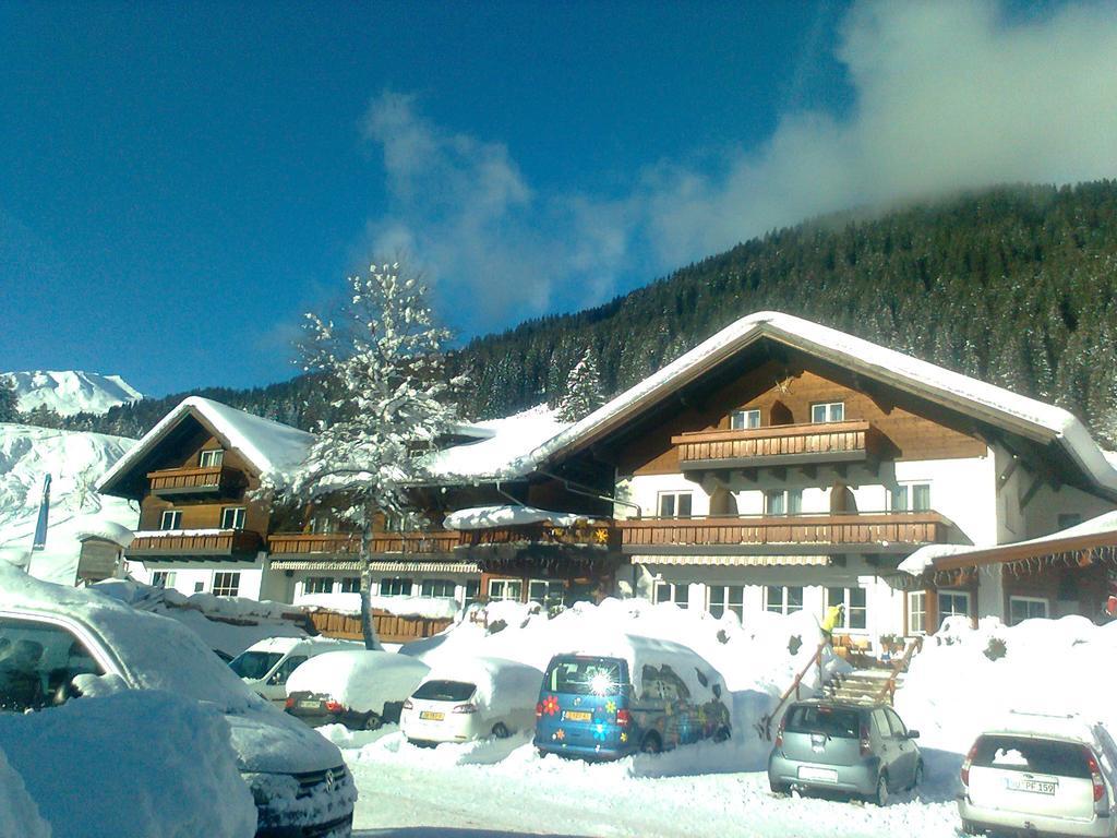 Alpenhotel Widderstein Міттельберг Екстер'єр фото
