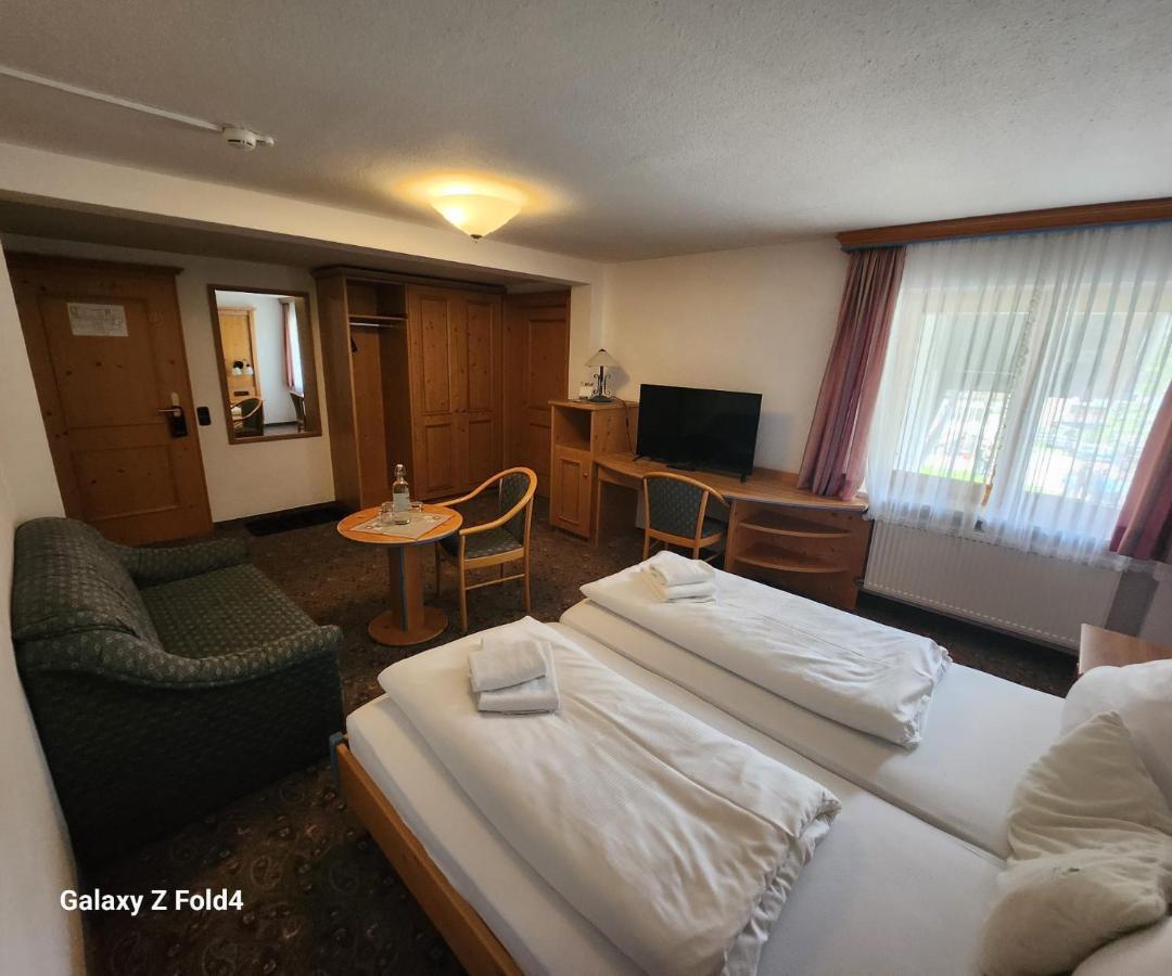 Alpenhotel Widderstein Міттельберг Екстер'єр фото