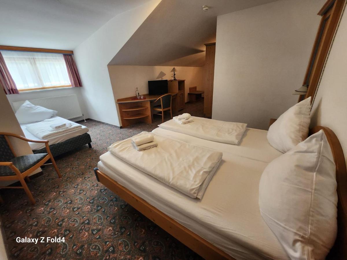 Alpenhotel Widderstein Міттельберг Екстер'єр фото