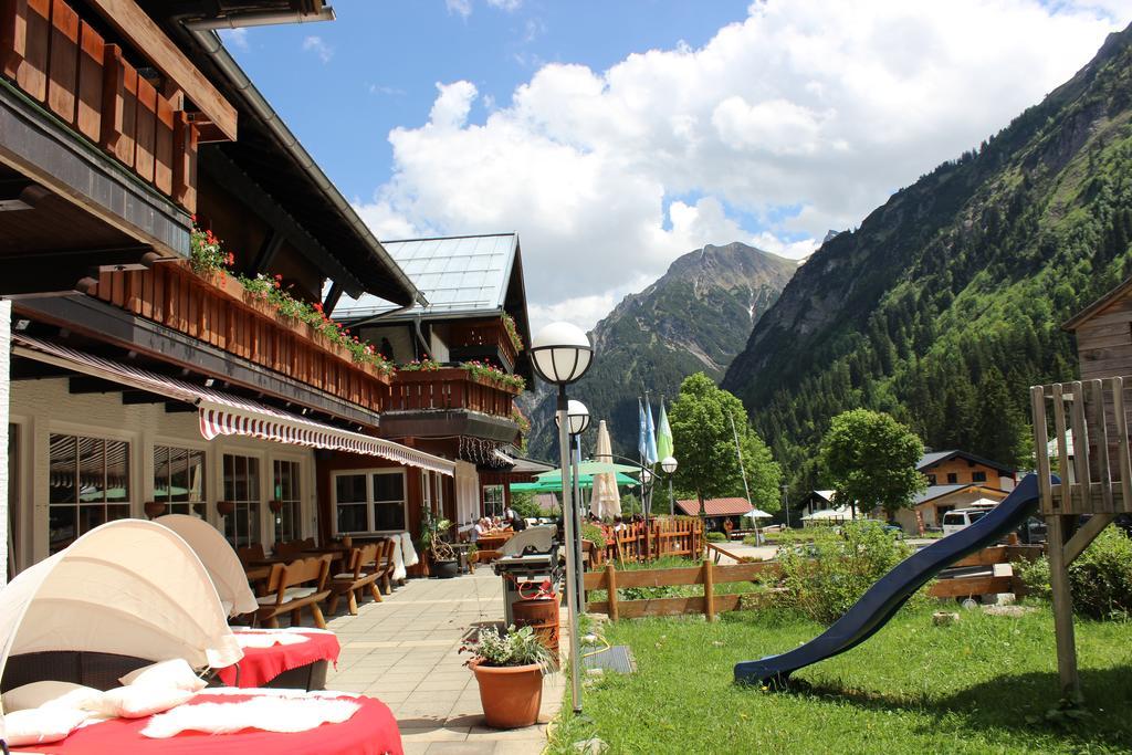 Alpenhotel Widderstein Міттельберг Екстер'єр фото
