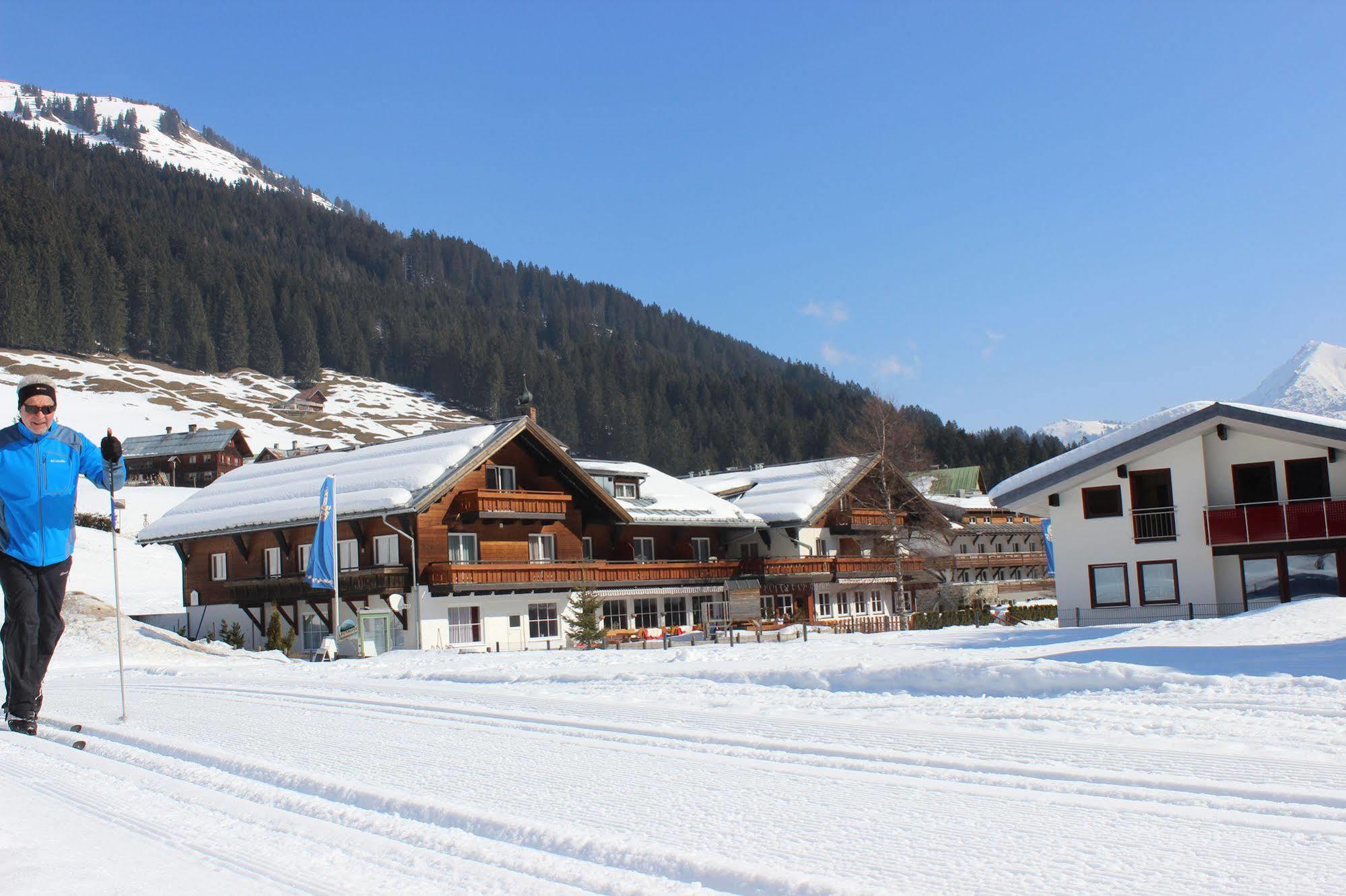 Alpenhotel Widderstein Міттельберг Екстер'єр фото
